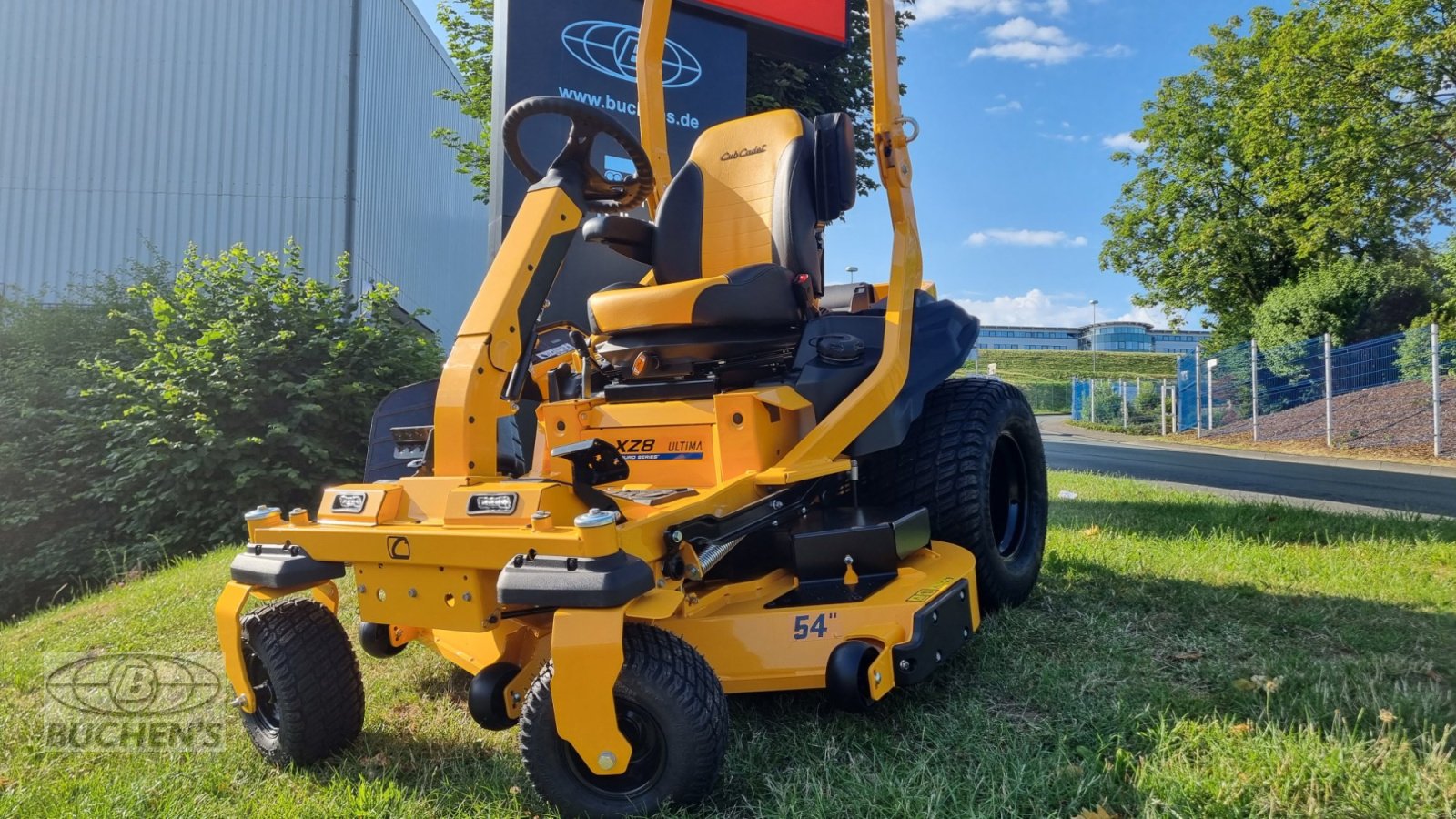 Großflächenmäher del tipo Cub Cadet XZ8 S137i ULTIMA, Neumaschine In Olpe (Immagine 4)