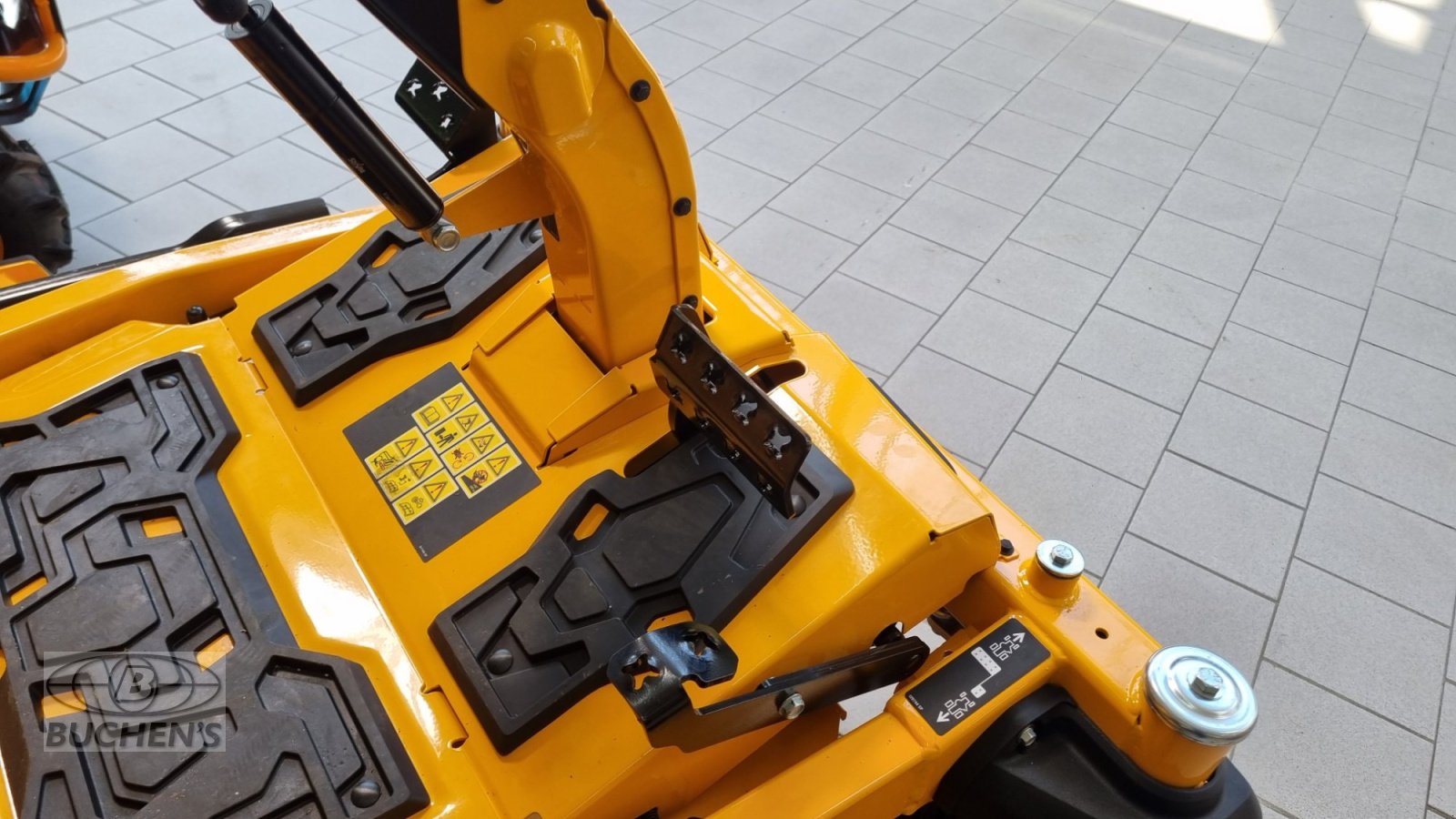 Großflächenmäher del tipo Cub Cadet XZ8 S137i ULTIMA, Neumaschine In Olpe (Immagine 14)