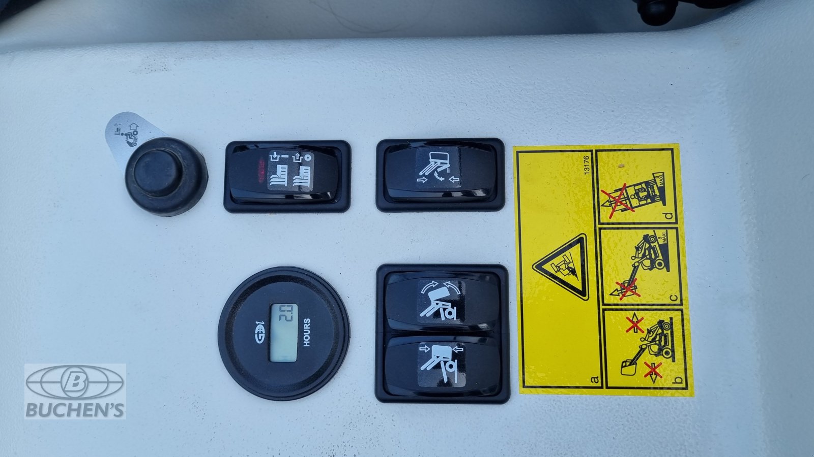 Großflächenmäher des Typs Etesia H124 DX Allrad Hochentleerung, Neumaschine in Olpe (Bild 21)