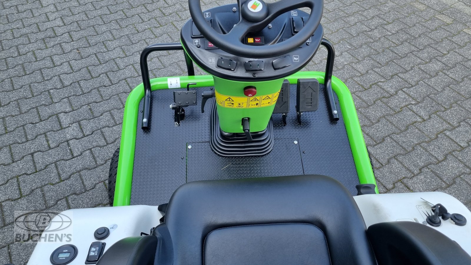 Großflächenmäher des Typs Etesia H124 DX Allrad Hochentleerung, Neumaschine in Olpe (Bild 23)