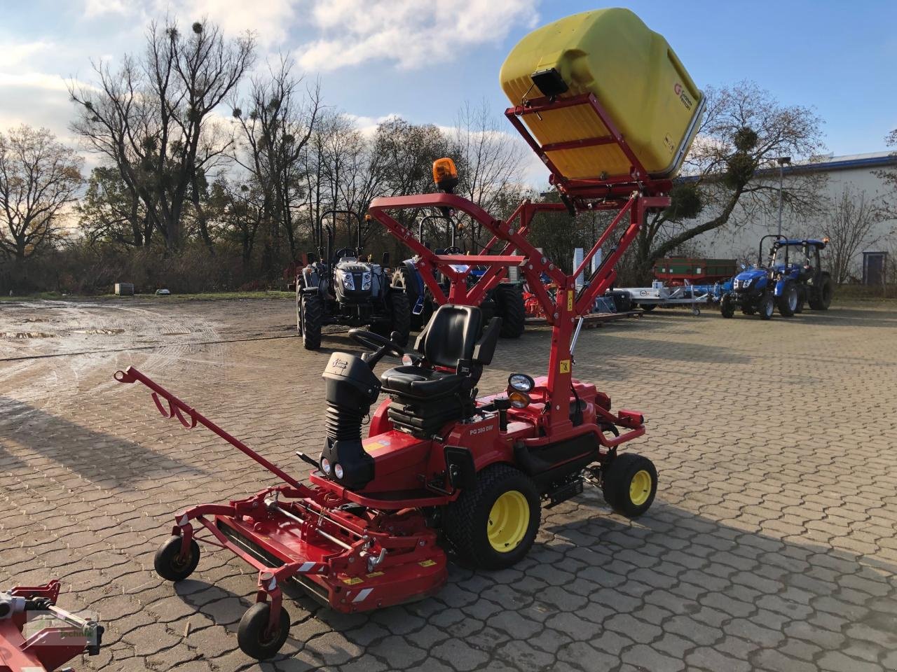 Großflächenmäher des Typs Ferrari GIANNI FERRARI PG 280 DW, Gebrauchtmaschine in Hess.Oldendorf (Bild 3)