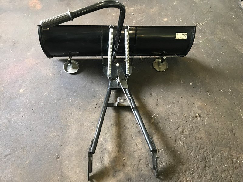 Großflächenmäher a típus Husqvarna Schneepflug zu Rider R216T, Neumaschine ekkor: Schwarzhäusern (Kép 4)