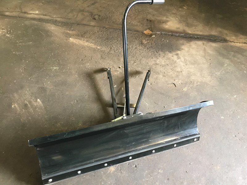 Großflächenmäher a típus Husqvarna Schneepflug zu Rider R216T, Neumaschine ekkor: Schwarzhäusern (Kép 2)