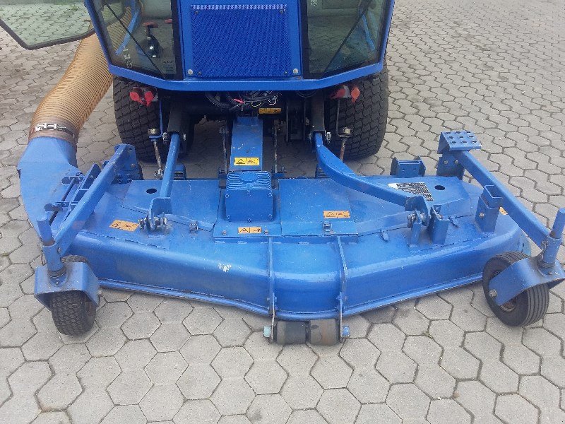 Großflächenmäher des Typs Iseki SF 370 FH Kommunalfahrzeug, Gebrauchtmaschine in Chur (Bild 5)