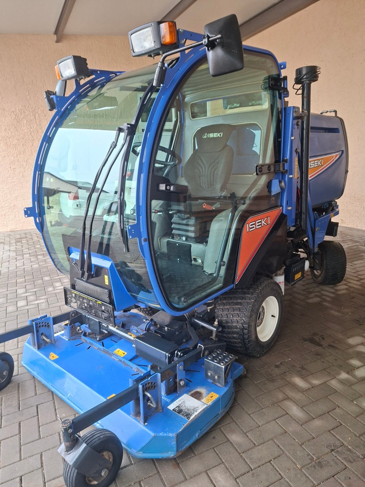 Großflächenmäher des Typs Iseki SF 450, Gebrauchtmaschine in Kretzschau  (Bild 3)