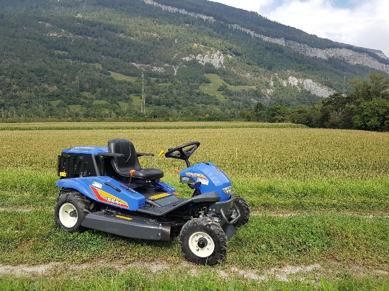 Großflächenmäher tip Iseki SRA950F Rasentraktor, Ausstellungsmaschine in Chur (Poză 2)