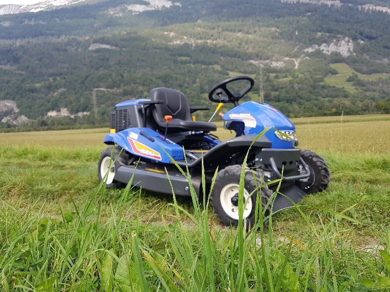 Großflächenmäher tip Iseki SRA950F Rasentraktor, Ausstellungsmaschine in Chur (Poză 4)