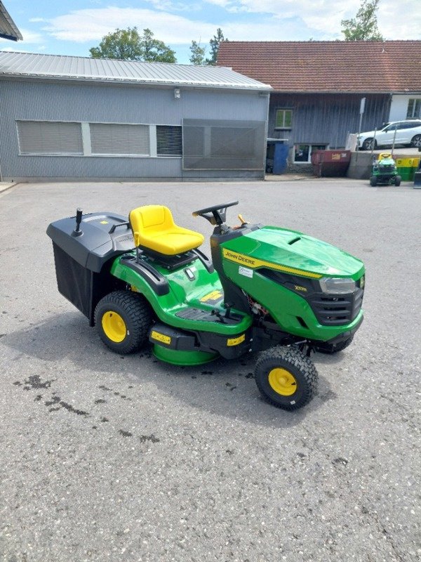 Großflächenmäher des Typs John Deere X117R, Neumaschine in Eichberg (Bild 5)