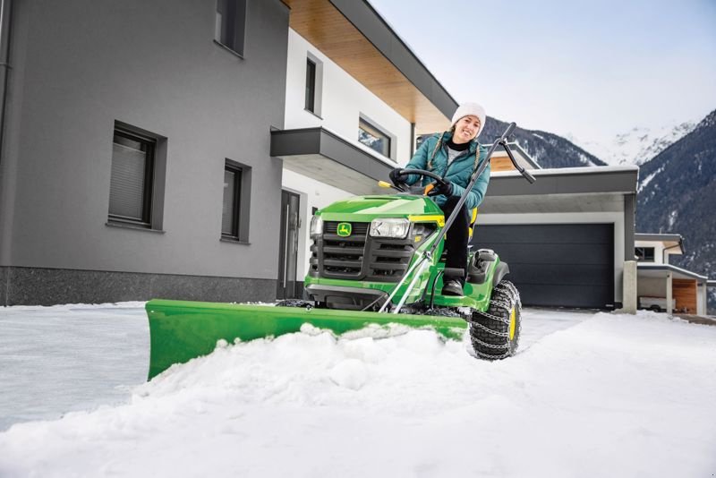 Großflächenmäher a típus John Deere X127, Neumaschine ekkor: Regensdorf (Kép 2)