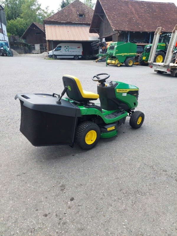 Großflächenmäher a típus John Deere X147R, Neumaschine ekkor: Eichberg (Kép 4)