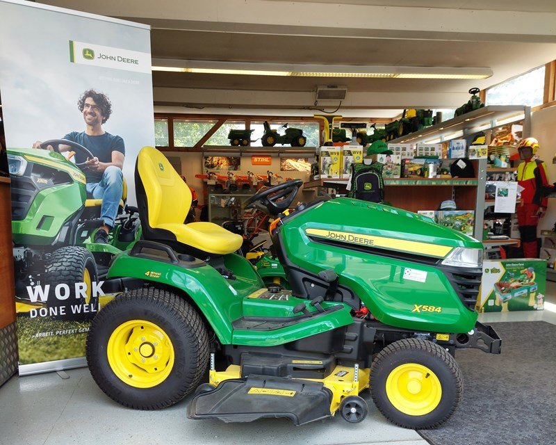 Großflächenmäher tip John Deere X584, Ausstellungsmaschine in Eichberg (Poză 1)