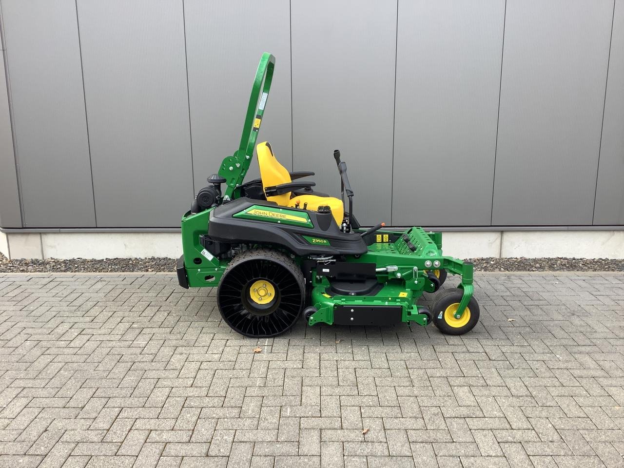 Großflächenmäher tip John Deere Z950R, Neumaschine in Greven (Poză 4)