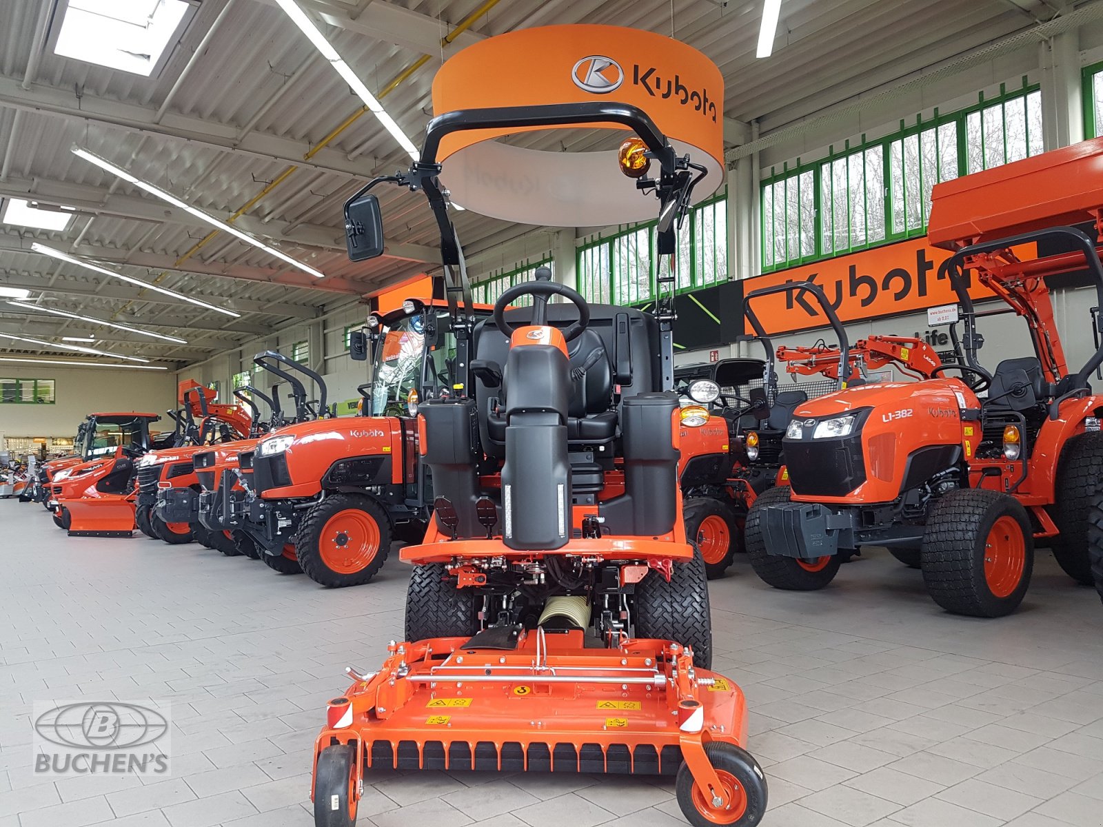 Großflächenmäher des Typs Kubota FC3-221E, Neumaschine in Olpe (Bild 2)