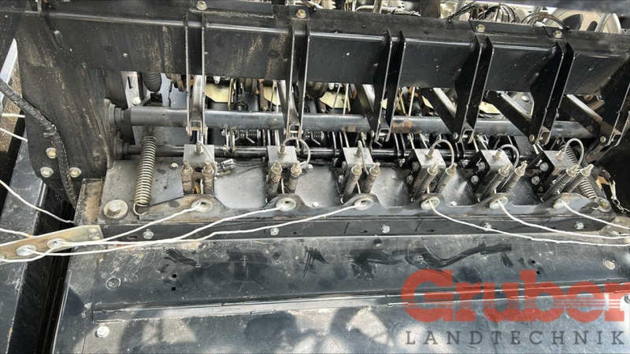 Großpackenpresse des Typs Case IH LB436 HD Rotor Cutter, Neumaschine in Hartkirchen (Bild 12)
