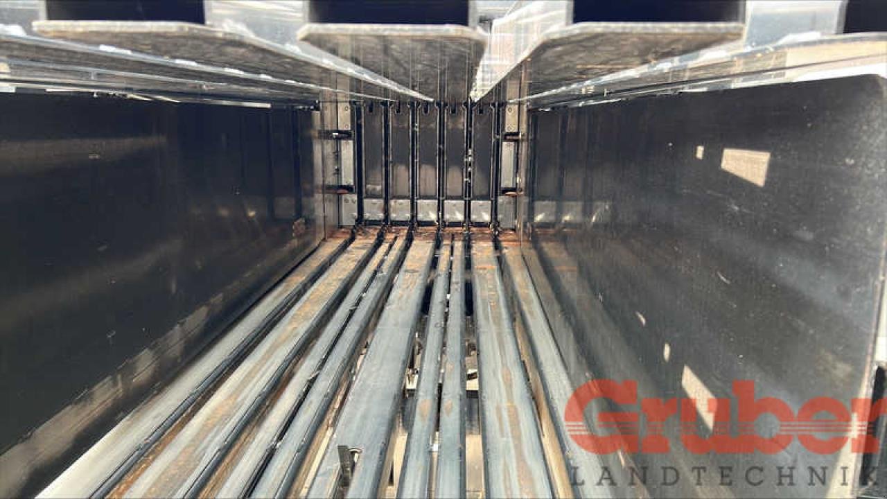 Großpackenpresse des Typs Case IH LB436 HD Rotor Cutter, Neumaschine in Hartkirchen (Bild 15)