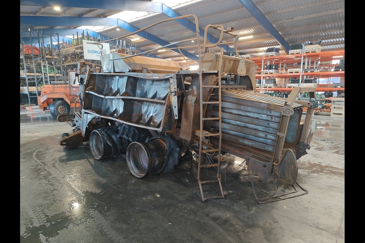 Großpackenpresse типа Case IH LB436, Gebrauchtmaschine в Viborg (Фотография 4)