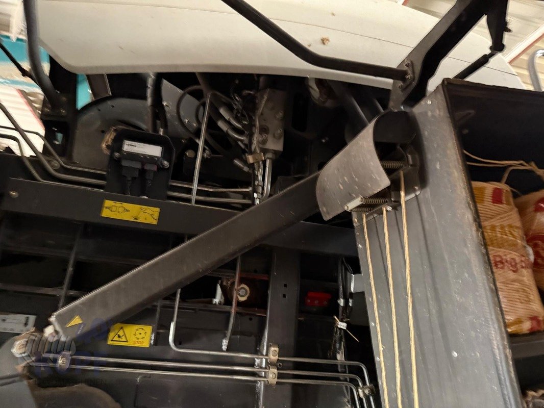 Großpackenpresse Türe ait CLAAS Claas Ballenpresse Quadrant 5200 FC T+ST Lenkachse, Gebrauchtmaschine içinde Schutterzell (resim 10)