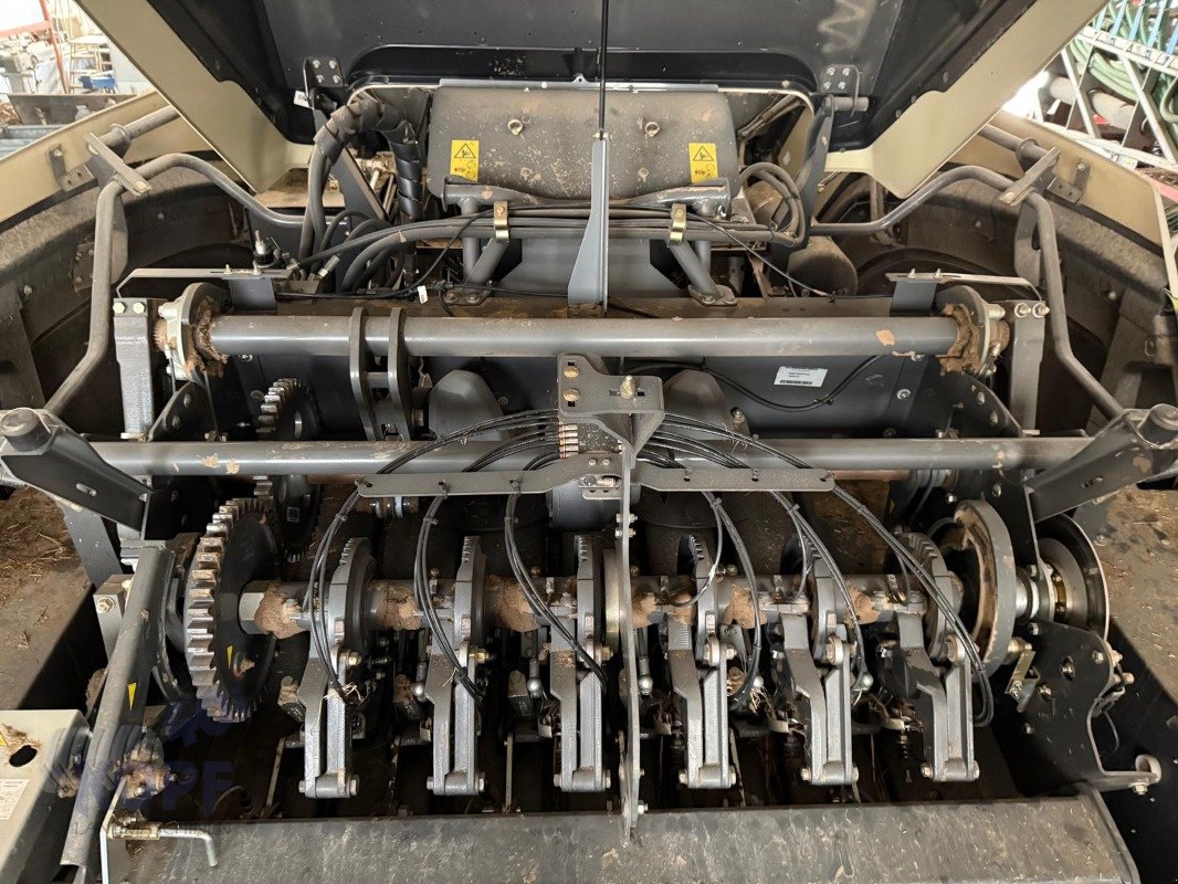 Großpackenpresse Türe ait CLAAS Claas Ballenpresse Quadrant 5200 FC T+ST Lenkachse, Gebrauchtmaschine içinde Schutterzell (resim 12)