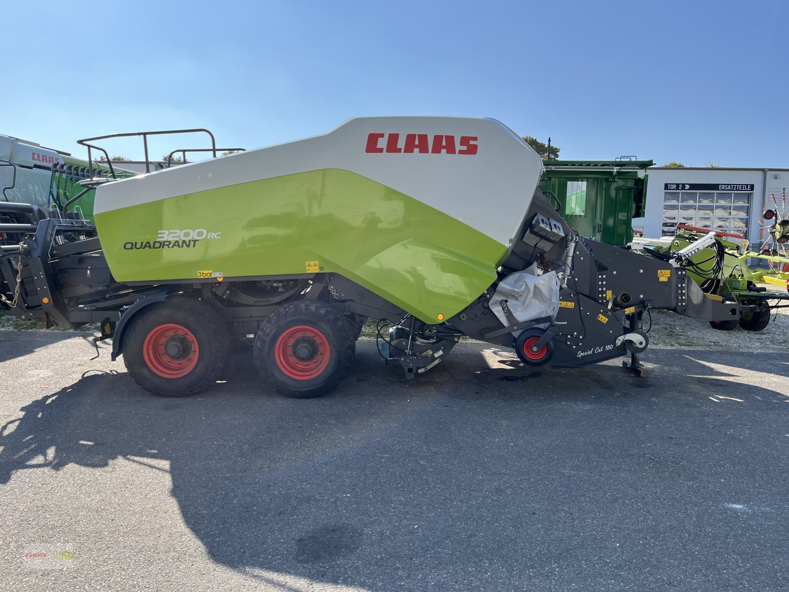 Großpackenpresse za tip CLAAS CLAAS Quadrant 3200 RC Tandem mit Vorbauhäcksler PREISREDUZIERT, Gebrauchtmaschine u Langenau (Slika 1)