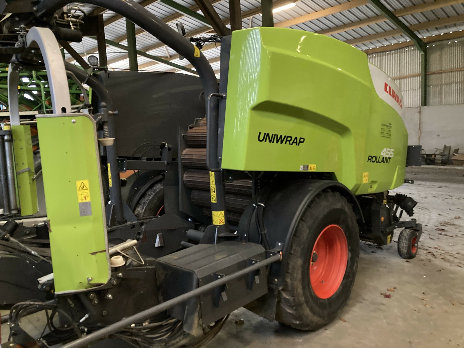 Großpackenpresse от тип CLAAS PRESSE UNIWRAP 455 ROLLANT, Gebrauchtmaschine в ST CLEMENT DE LA PLACE (Снимка 5)