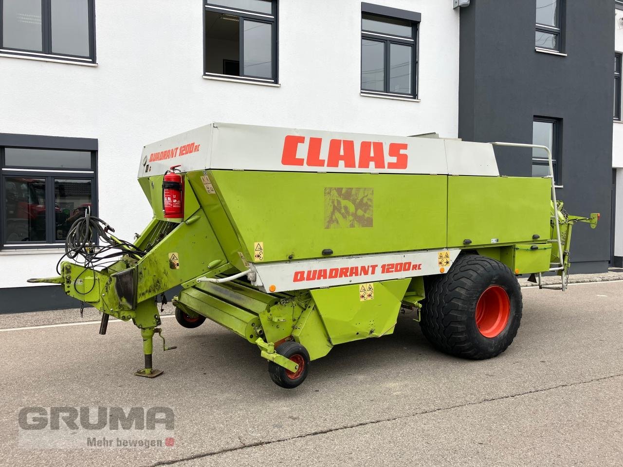 Großpackenpresse des Typs CLAAS Quadrant 1200 RC, Gebrauchtmaschine in Friedberg-Derching (Bild 1)