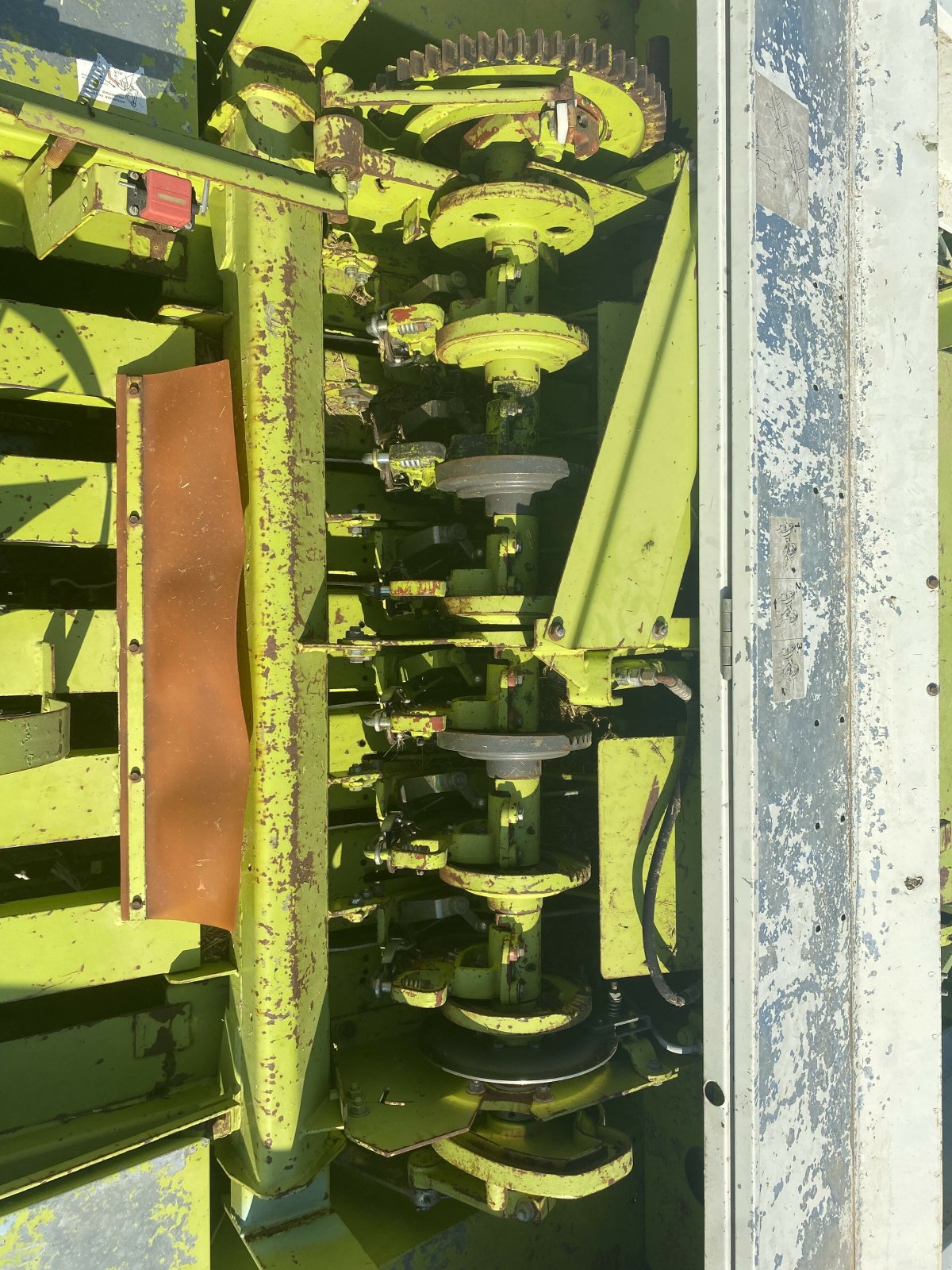 Großpackenpresse Türe ait CLAAS QUADRANT 1200, Gebrauchtmaschine içinde SAINT ANDIOL (resim 9)