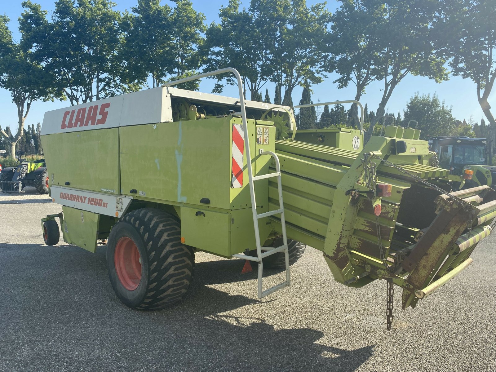 Großpackenpresse Türe ait CLAAS QUADRANT 1200, Gebrauchtmaschine içinde SAINT ANDIOL (resim 4)