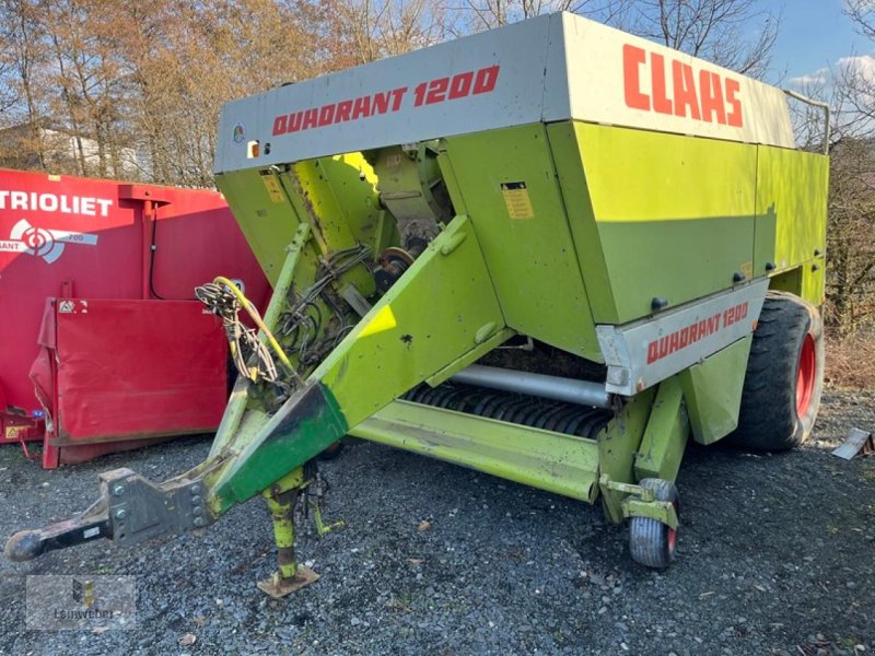 Großpackenpresse tip CLAAS Quadrant 1200, Gebrauchtmaschine in Neuhof - Dorfborn (Poză 1)