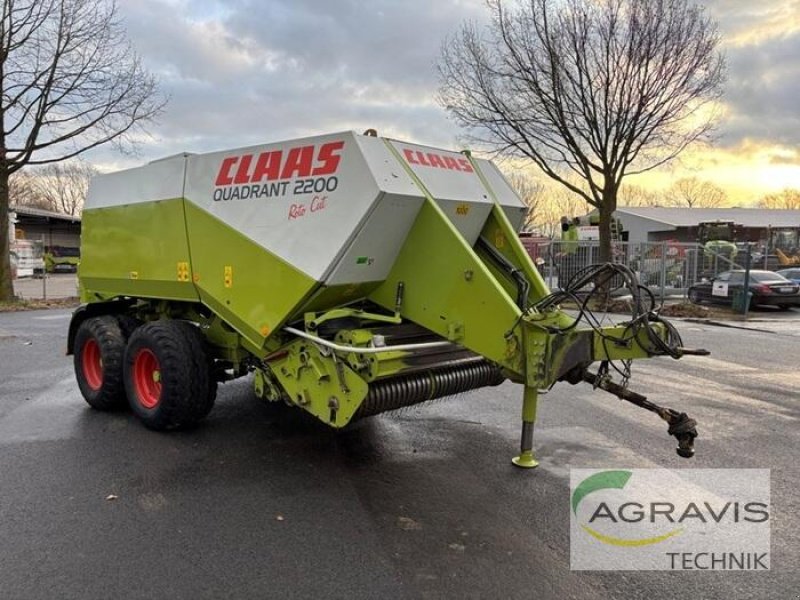 Großpackenpresse des Typs CLAAS QUADRANT 2200 RC, Gebrauchtmaschine in Meppen (Bild 2)