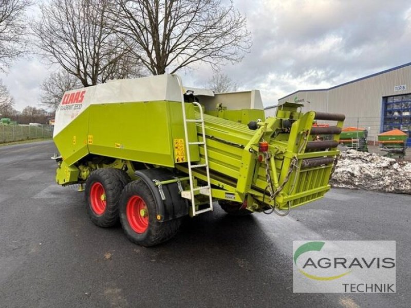 Großpackenpresse des Typs CLAAS QUADRANT 2200 RC, Gebrauchtmaschine in Meppen (Bild 4)