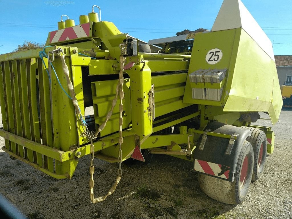 Großpackenpresse типа CLAAS QUADRANT 2200, Gebrauchtmaschine в Eton (Фотография 4)