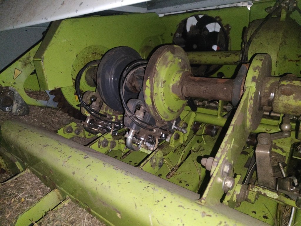 Großpackenpresse tip CLAAS QUADRANT 2200, Gebrauchtmaschine in Eton (Poză 10)