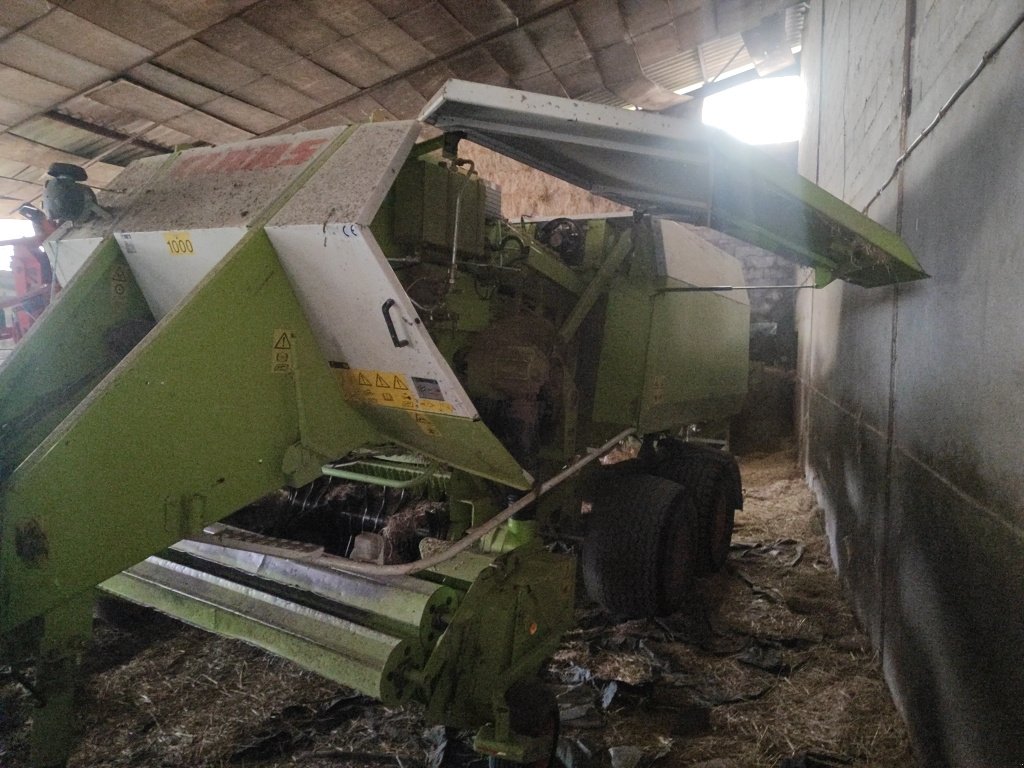 Großpackenpresse tip CLAAS QUADRANT 2200, Gebrauchtmaschine in Eton (Poză 1)