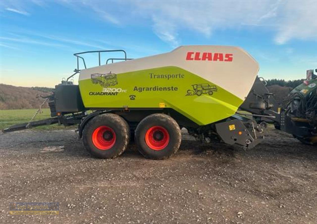 Großpackenpresse tip CLAAS QUADRANT 3200 FC T, Gebrauchtmaschine in Rhaunen (Poză 3)