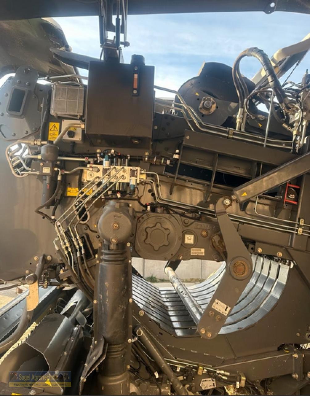 Großpackenpresse tip CLAAS QUADRANT 3200 FC T, Gebrauchtmaschine in Rhaunen (Poză 9)