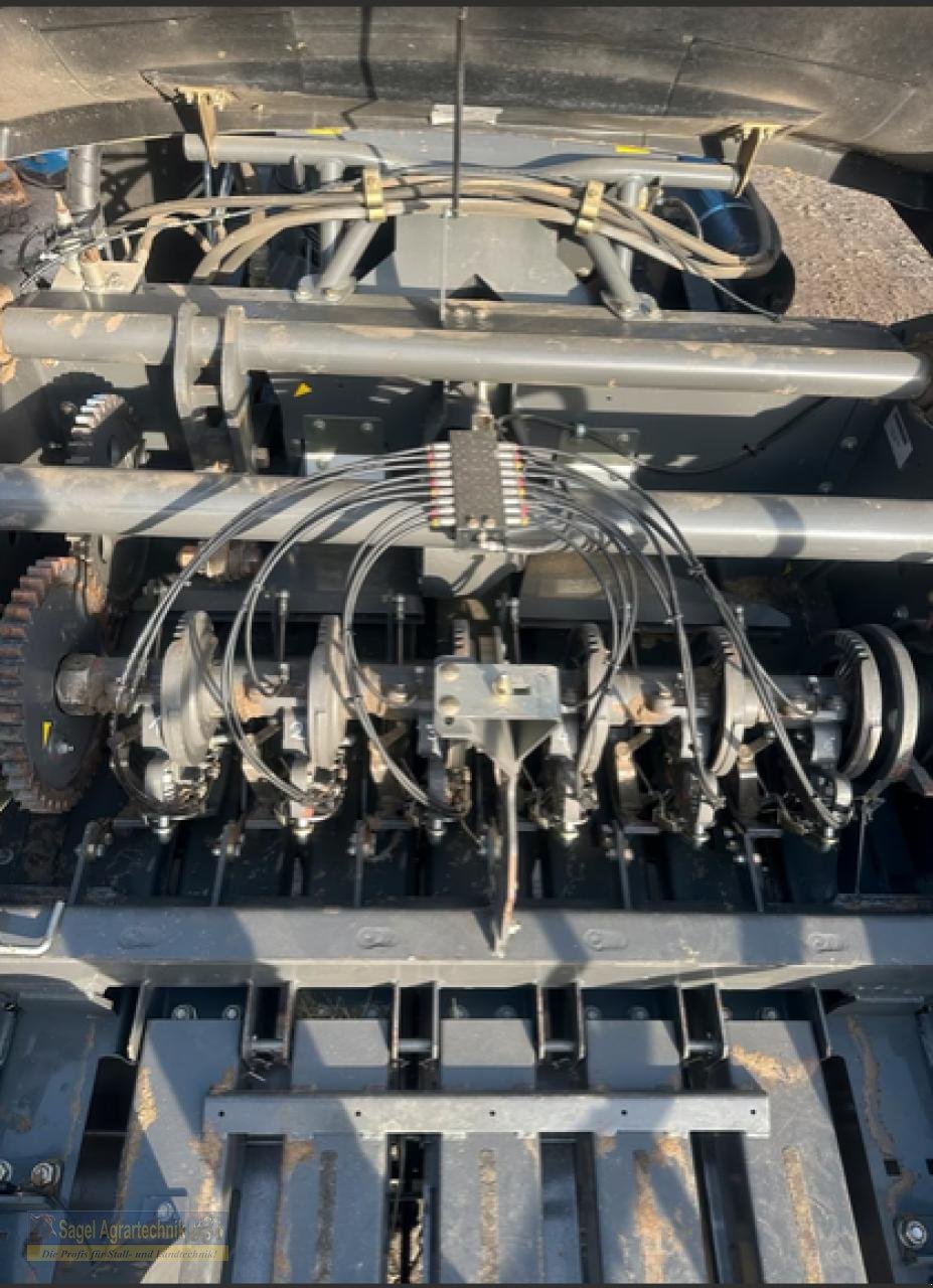 Großpackenpresse tip CLAAS QUADRANT 3200 FC T, Gebrauchtmaschine in Rhaunen (Poză 11)