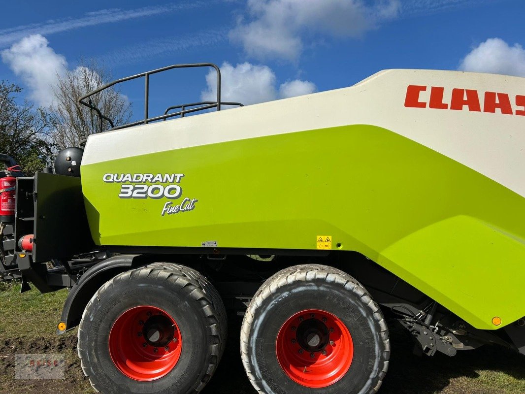 Großpackenpresse du type CLAAS Quadrant 3200 FineCut, Gebrauchtmaschine en Lippetal / Herzfeld (Photo 2)
