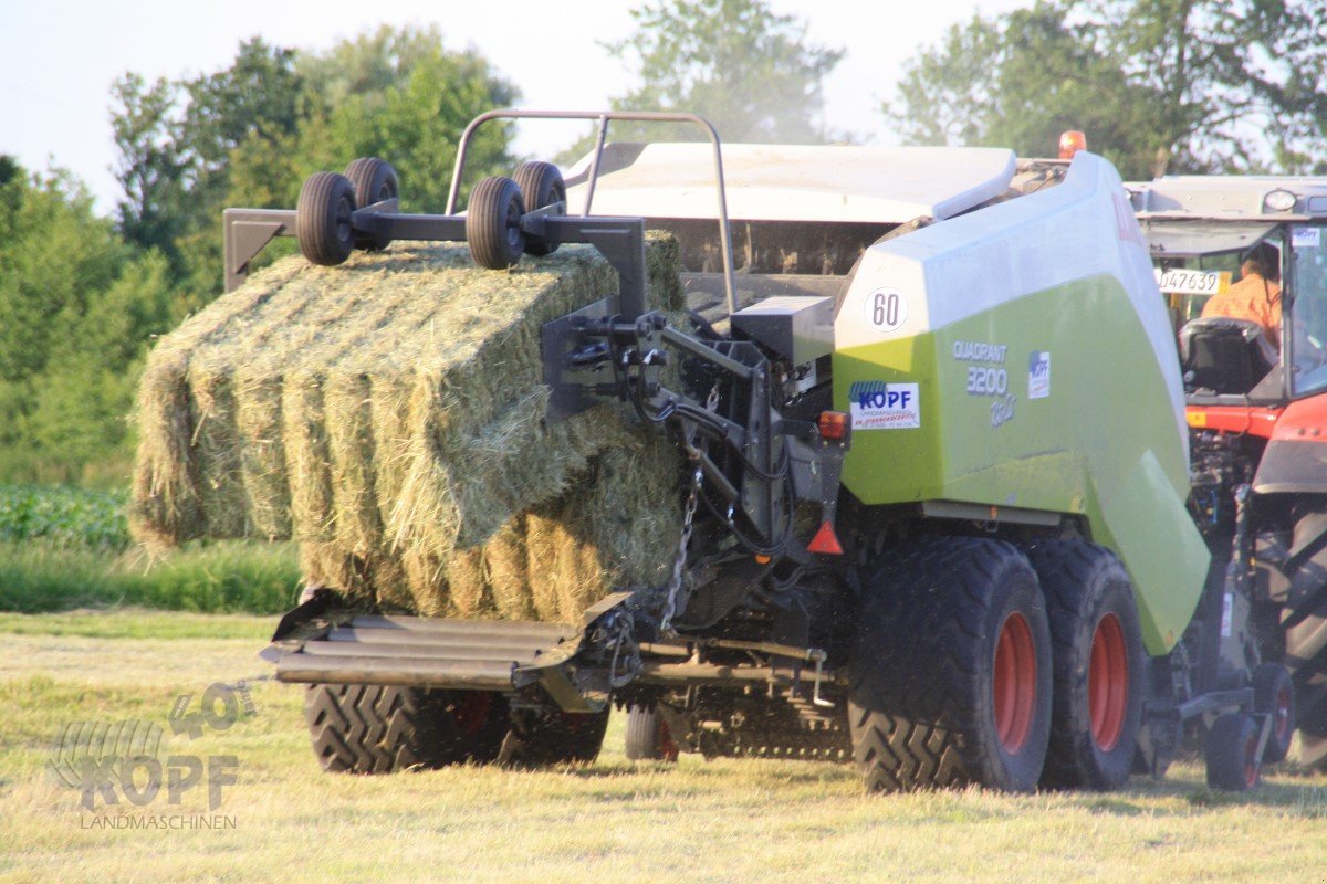 Großpackenpresse Türe ait CLAAS Quadrant 3200 RC mit Häcksler und Ballenstapler, Gebrauchtmaschine içinde Schutterzell (resim 2)