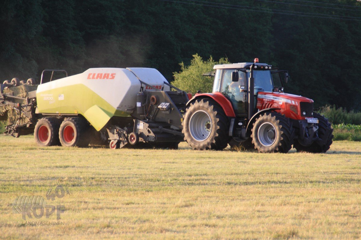 Großpackenpresse Türe ait CLAAS Quadrant 3200 RC mit Häcksler und Ballenstapler, Gebrauchtmaschine içinde Schutterzell (resim 3)