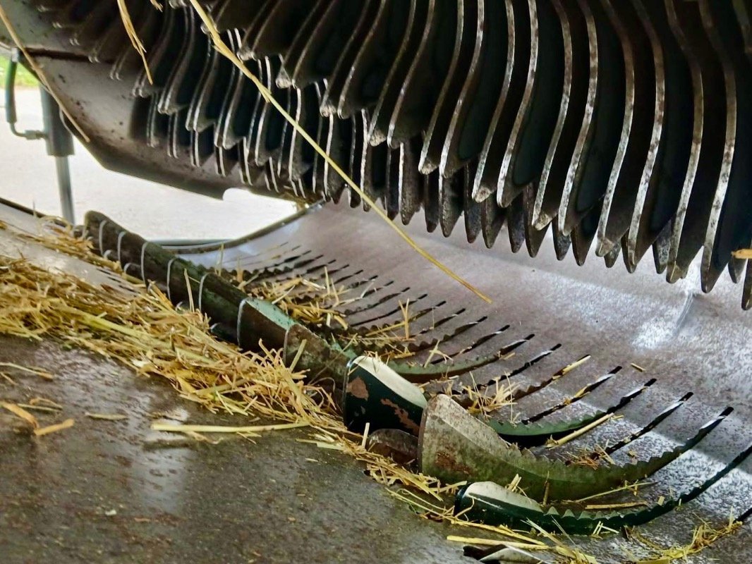 Großpackenpresse типа CLAAS Quadrant 3400 RC, Gebrauchtmaschine в Liebenwalde (Фотография 15)