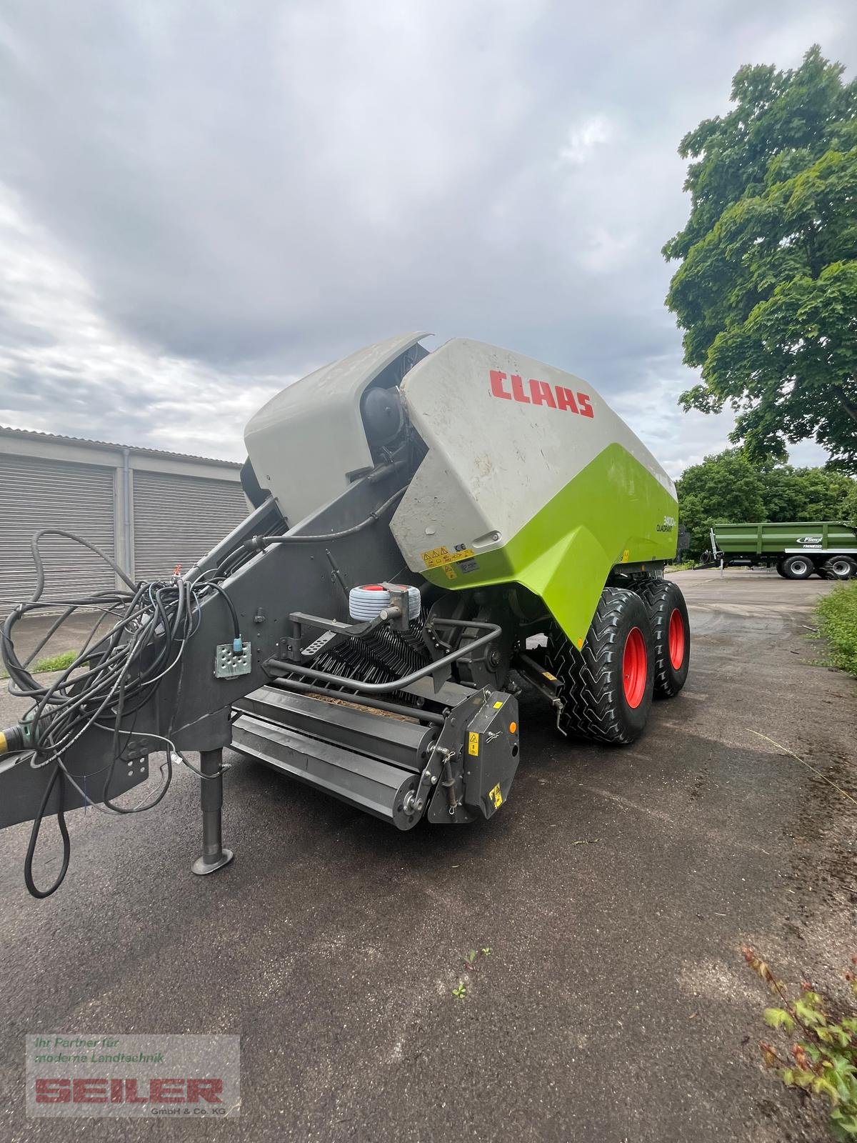 Großpackenpresse of the type CLAAS Quadrant 3400 RC, Gebrauchtmaschine in Ansbach (Picture 4)