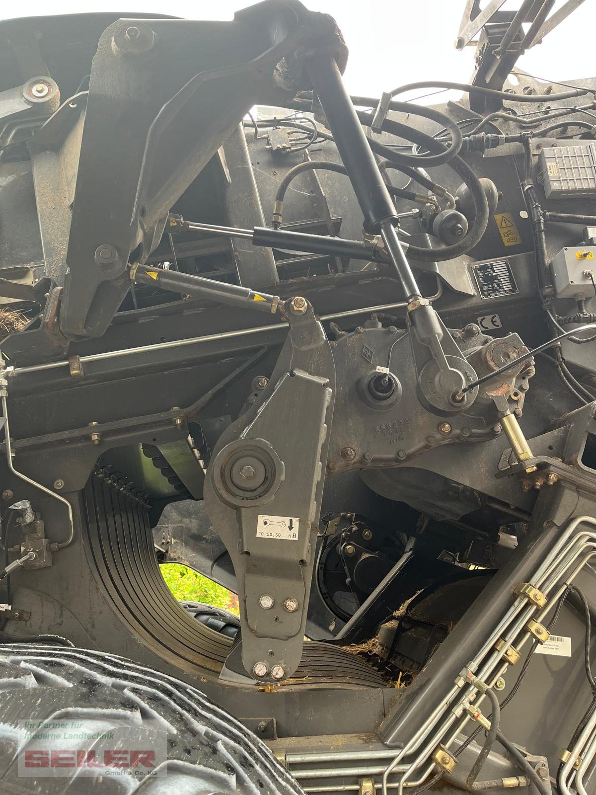 Großpackenpresse of the type CLAAS Quadrant 3400 RC, Gebrauchtmaschine in Ansbach (Picture 11)