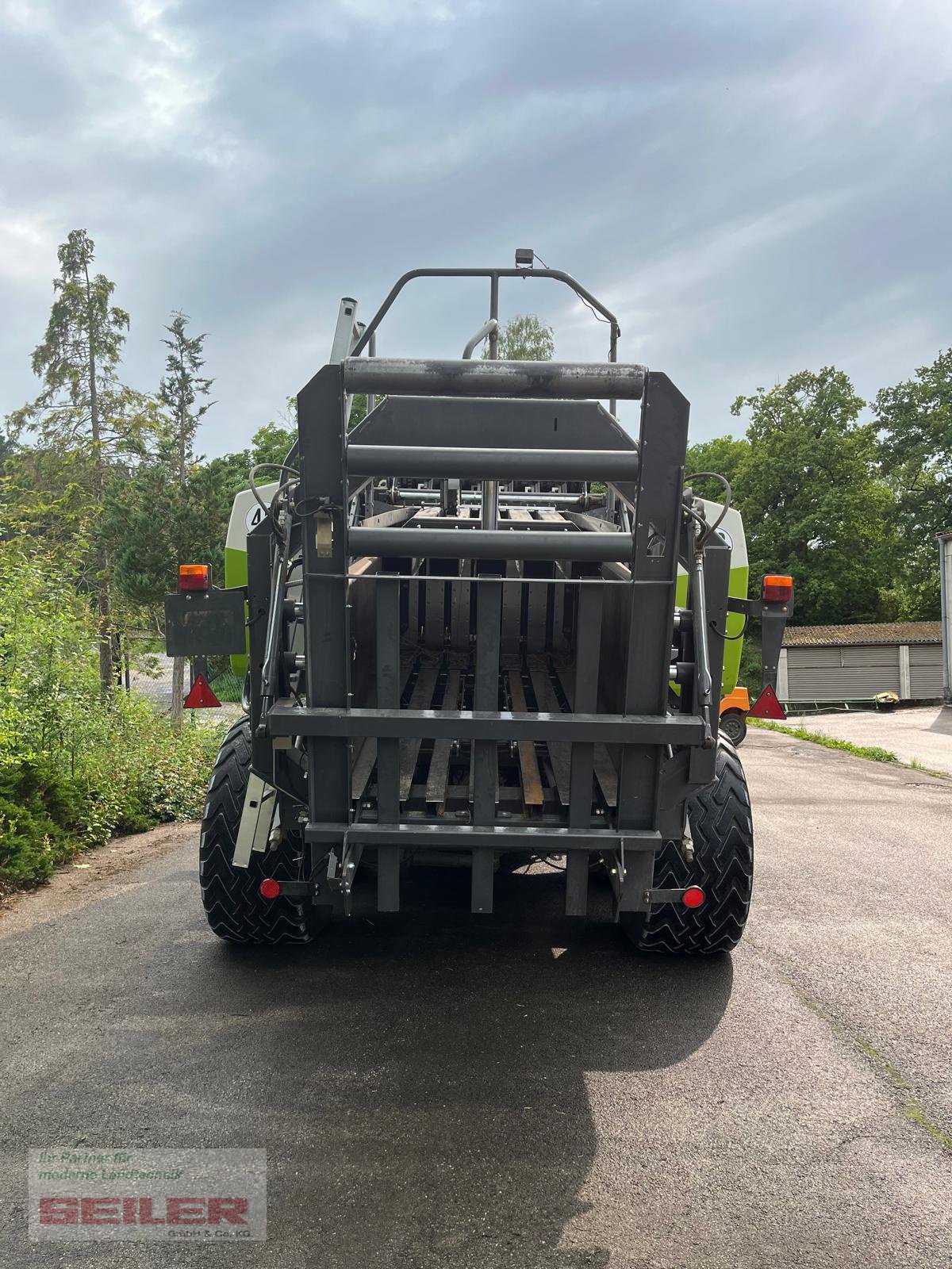 Großpackenpresse of the type CLAAS Quadrant 3400 RC, Gebrauchtmaschine in Ansbach (Picture 13)