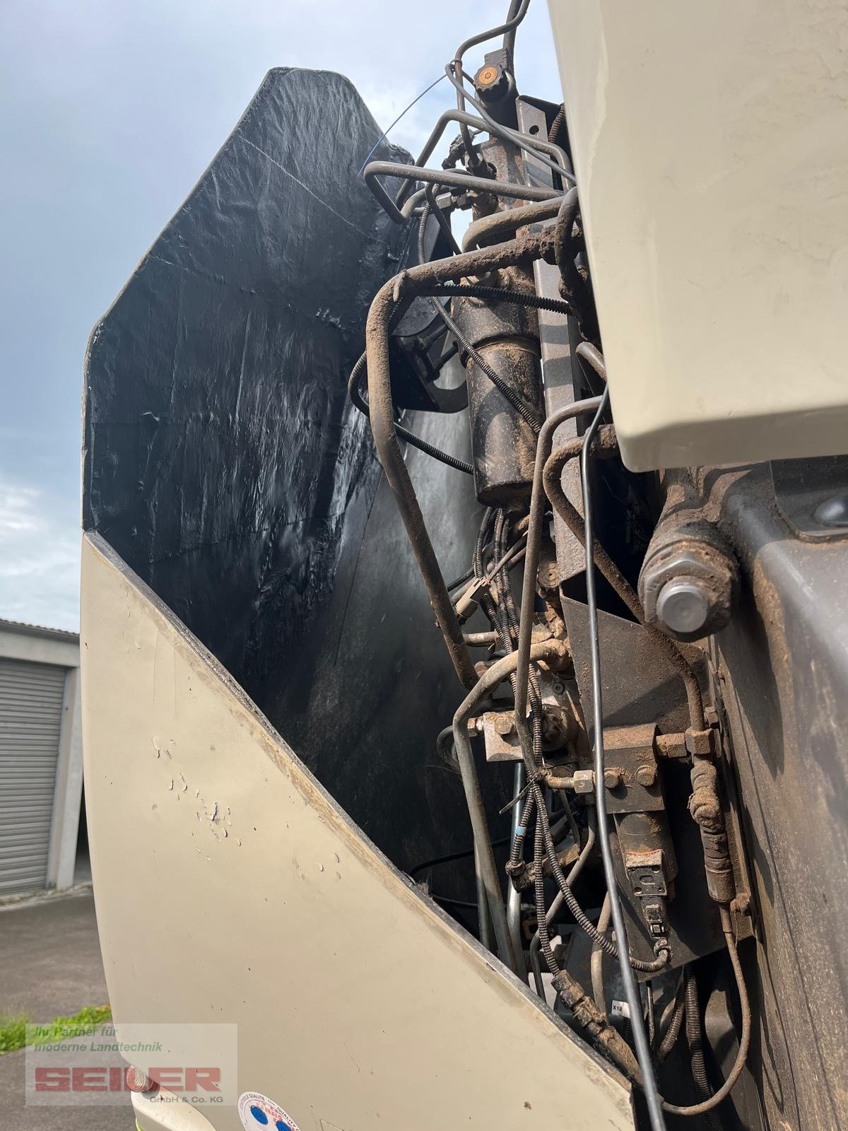 Großpackenpresse of the type CLAAS Quadrant 3400 RC, Gebrauchtmaschine in Ansbach (Picture 16)