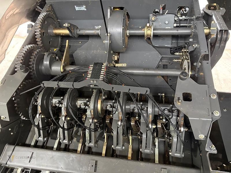 Großpackenpresse типа CLAAS Quadrant 3400 RF, Gebrauchtmaschine в Oberdonven (Фотография 4)