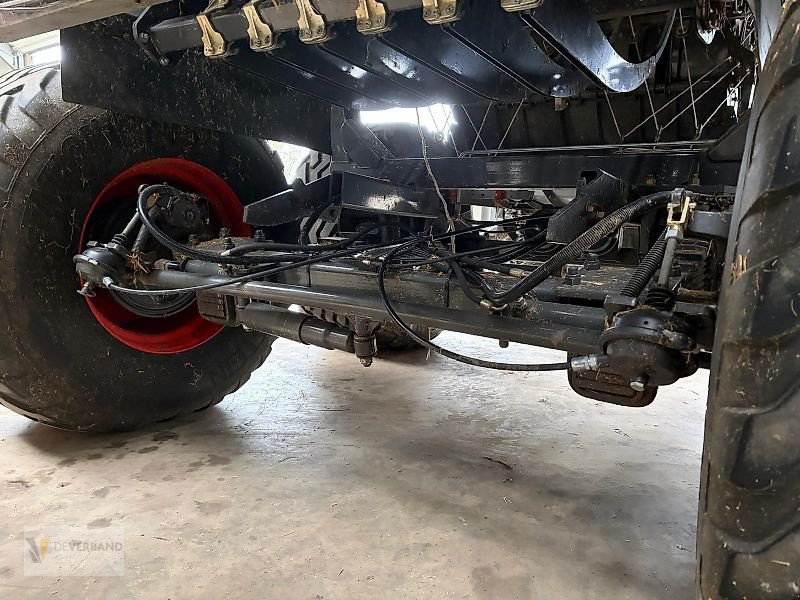 Großpackenpresse типа CLAAS Quadrant 3400 RF, Gebrauchtmaschine в Oberdonven (Фотография 9)