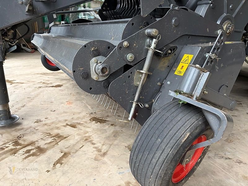 Großpackenpresse типа CLAAS Quadrant 3400 RF, Gebrauchtmaschine в Oberdonven (Фотография 7)