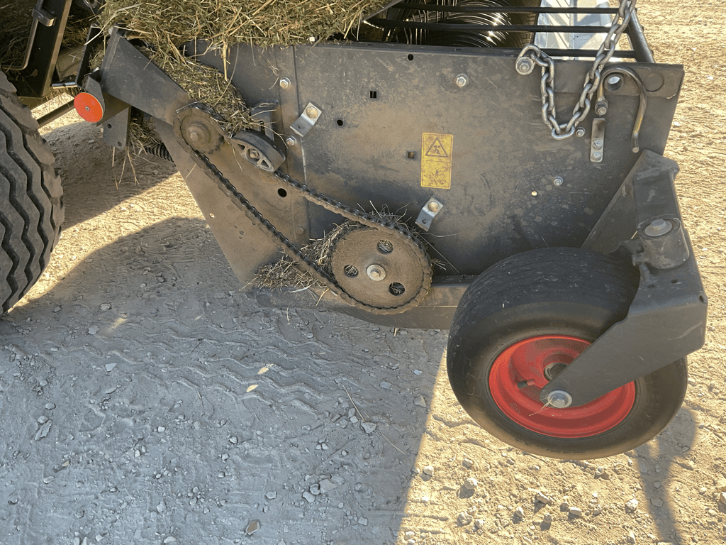 Großpackenpresse typu CLAAS QUADRANT 4000 TRADITION, Gebrauchtmaschine v SAINT ANDIOL (Obrázek 9)