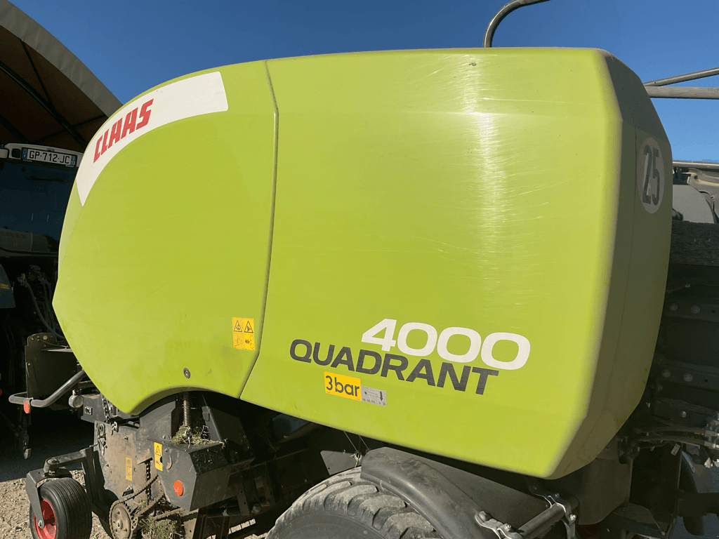 Großpackenpresse typu CLAAS QUADRANT 4000 TRADITION, Gebrauchtmaschine v SAINT ANDIOL (Obrázek 2)