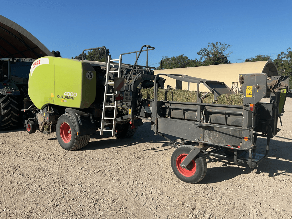 Großpackenpresse typu CLAAS QUADRANT 4000 TRADITION, Gebrauchtmaschine v SAINT ANDIOL (Obrázek 8)
